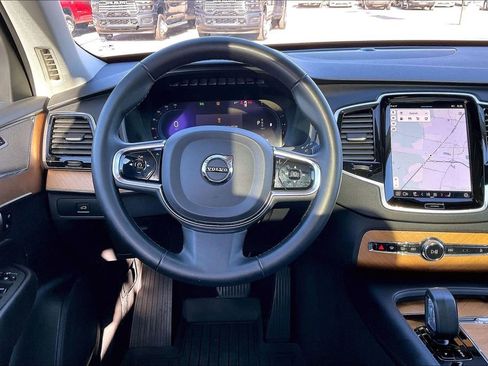 Used 2024 Volvo XC90 B6 Plus w/ Protection Package Premier image 5