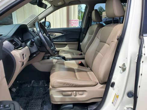 Used 2019 Honda Pilot Touring image 29