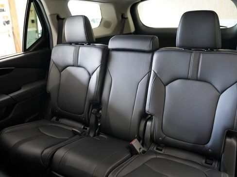 Used 2025 Honda Pilot Touring image 33
