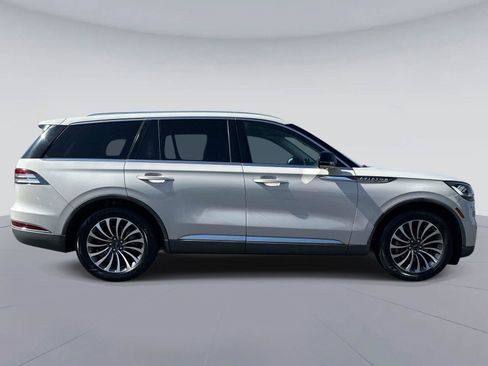 Used 2020 Lincoln Aviator Reserve RWD image 2