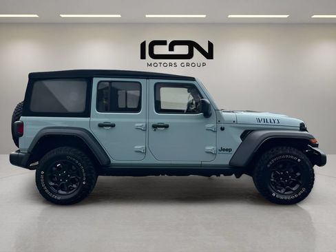 Used 2023 Jeep Wrangler Unlimited w/ Cold Weather Group AWD/4WD image 7