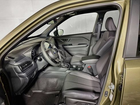 Used 2025 Subaru Forester Premium w/ Convenience Package #1 AWD/4WD image 11