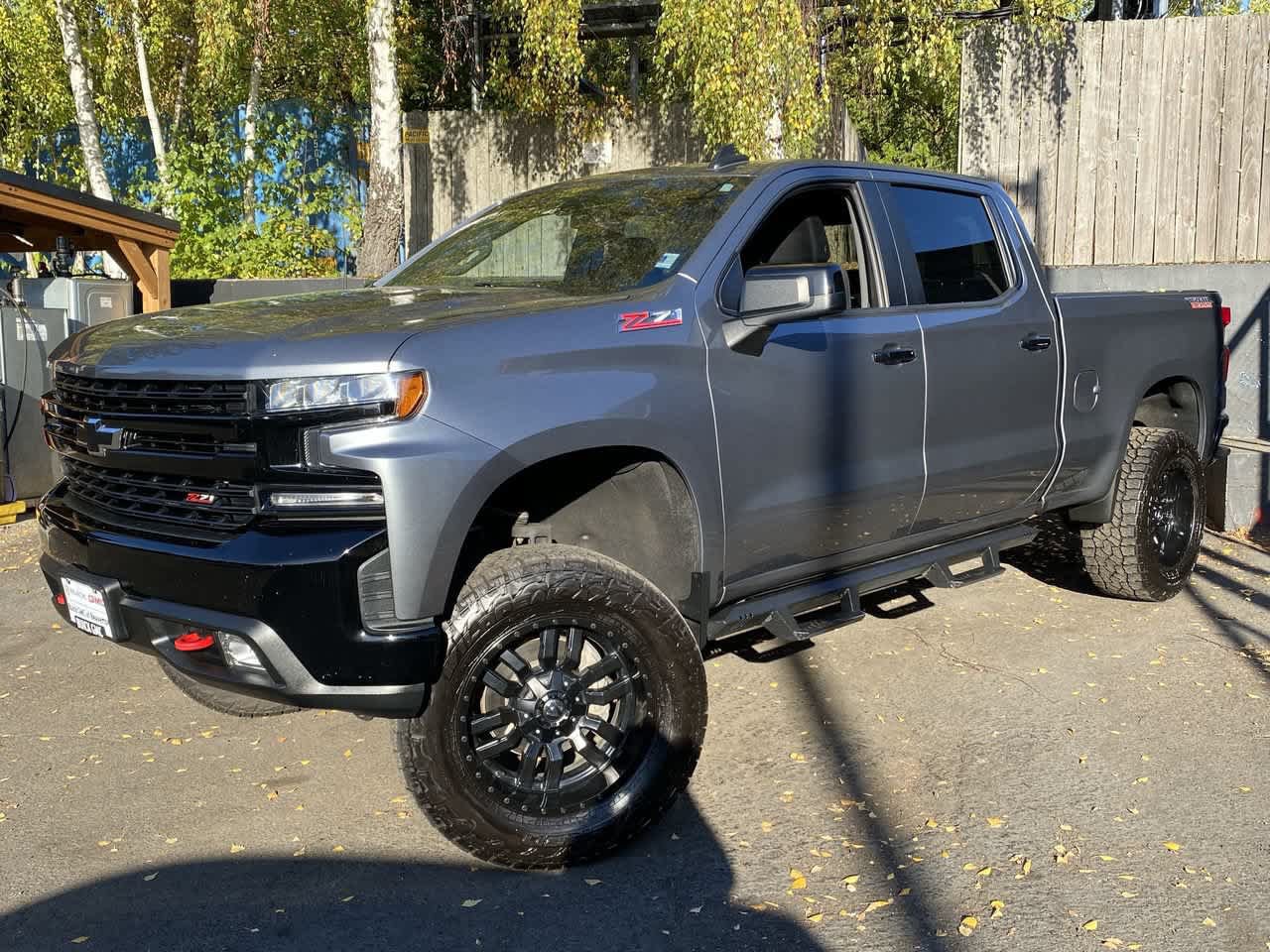 Used 2020 Chevrolet Silverado 1500 LT Trail Boss w/ Convenience Package AWD/4WD image 1