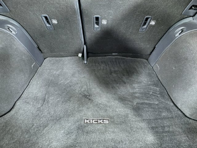 Used 2022 Nissan Kicks S FWD image 32