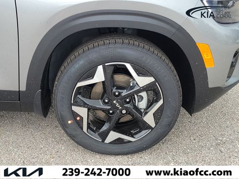 New 2026 Kia Seltos S FWD image 7