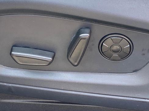 Certified 2025 Ford Explorer Platinum w/ Ultimate Package image 14