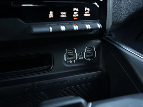 Used 2023 RAM 1500 Laramie AWD/4WD image 25