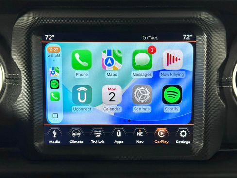 Used 2022 Jeep Wrangler Unlimited Sahara w/ Cold Weather Group image 3