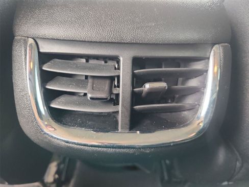 Used 2016 Chevrolet Malibu LT FWD image 21