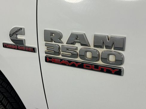 Used 2018 RAM 3500 SLT AWD/4WD image 27
