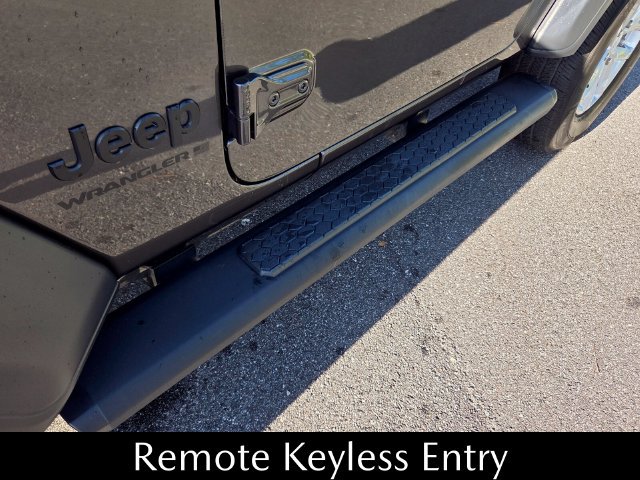 Used 2023 Jeep Wrangler Sport AWD/4WD image 19