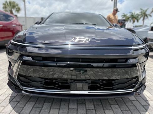 Used 2026 Hyundai Sonata SE FWD image 2