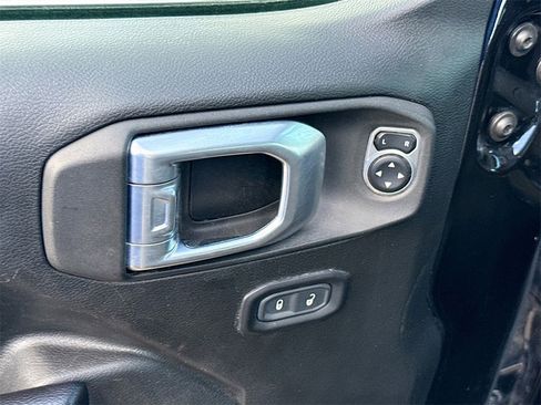 Used 2021 Jeep Wrangler Rubicon image 18