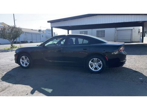 Used 2022 Dodge Charger SXT image 8