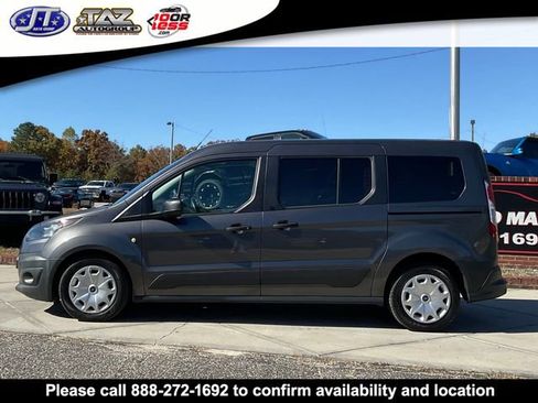 Used 2017 Ford Transit Connect XL image 3