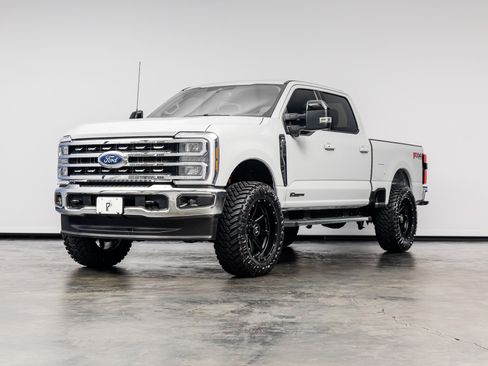 Used 2025 Ford F250 Lariat AWD/4WD image 7