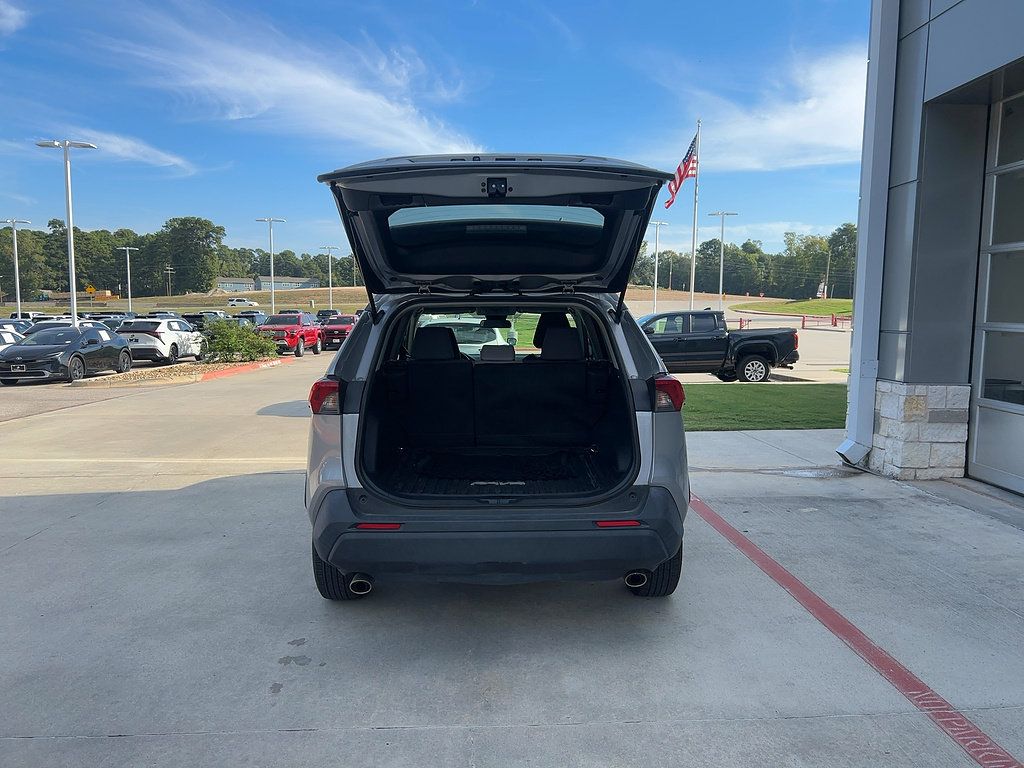 Used 2023 Toyota RAV4 XLE FWD image 4