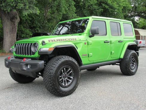 Certified 2025 Jeep Wrangler Unlimited Rubicon w/ XTREMEE 35" Tire Package AWD/4WD image 3