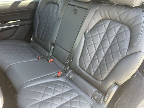 New 2026 BMW X7 xDrive40i w/ M Sport Package image 16