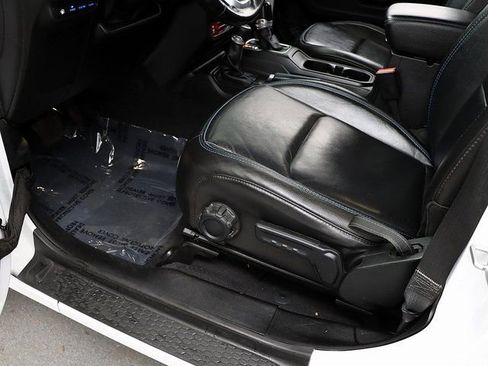 Used 2021 Jeep Wrangler Unlimited Rubicon 4xe w/ Cold Weather Group image 25