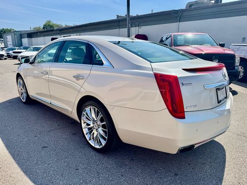 Used 2013 Cadillac XTS Platinum FWD image 4