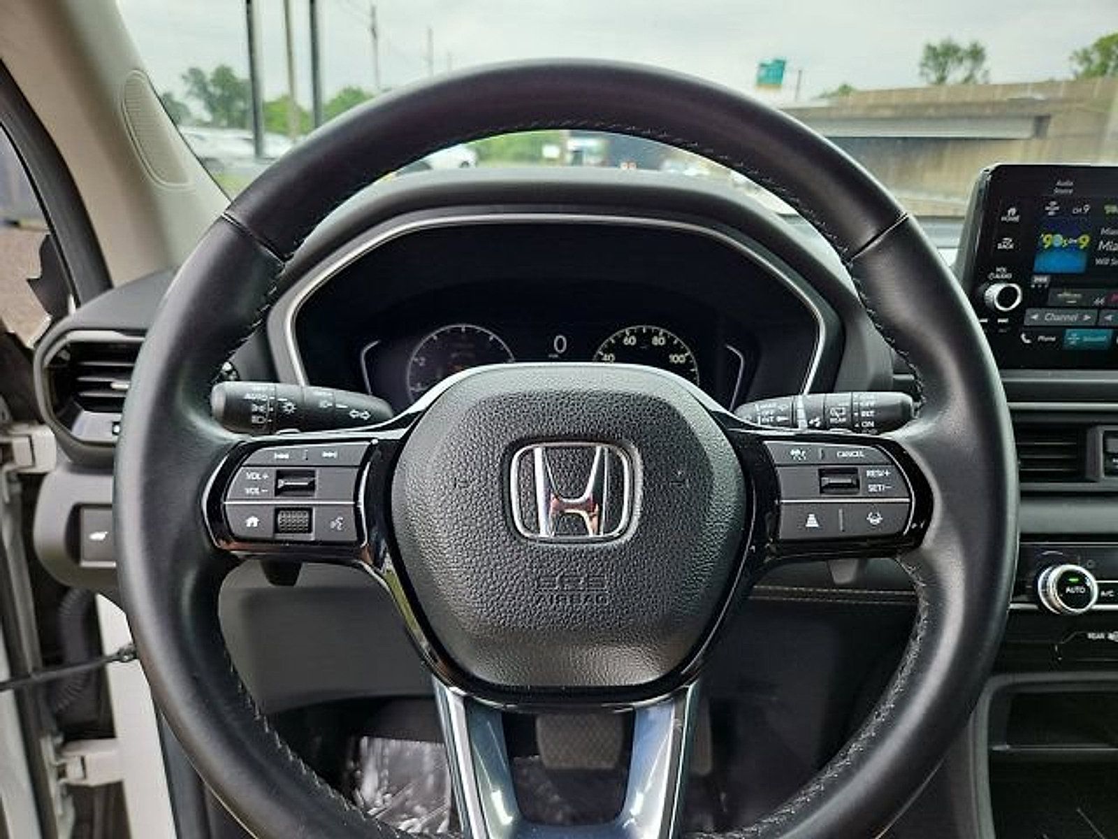 Used 2024 Honda Pilot EX-L image 18