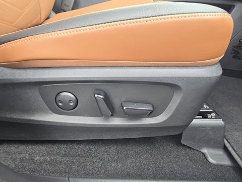 New 2025 Nissan Pathfinder Platinum w/ Cargo Package image 30