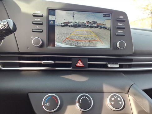 New 2026 Hyundai Elantra SE image 9