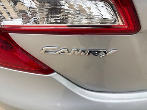 Used 2014 Toyota Camry LE FWD image 23