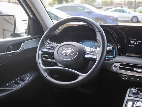 Used 2023 Hyundai Palisade SEL FWD image 19