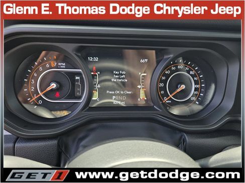 Certified 2025 Jeep Gladiator Sport AWD/4WD image 15