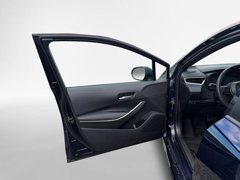 Used 2024 Toyota Corolla SE w/ SE Premium Package image 14