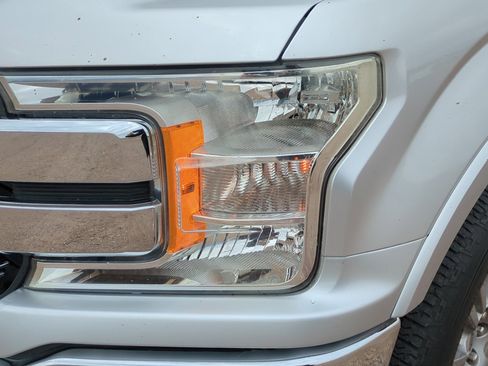 Used 2019 Ford F150 Lariat w/ Max Trailer Tow Package image 10