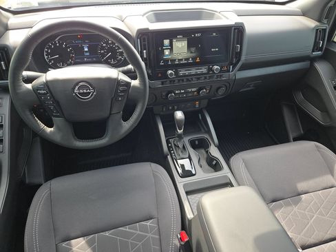 Used 2026 Nissan Frontier SV w/ SV Convenience Package RWD image 15