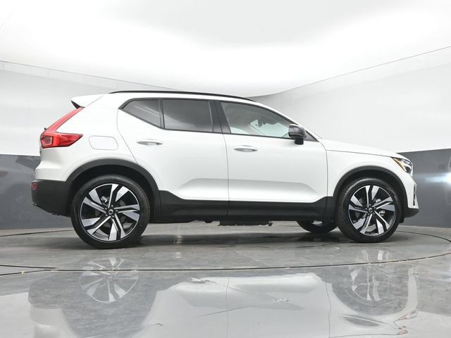 New 2026 Volvo XC40 B5 Ultra w/ Protection Package Premier AWD/4WD image 44