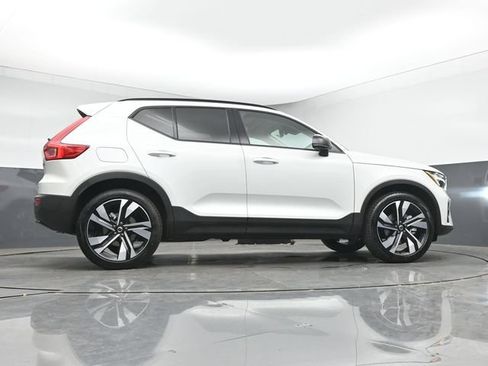 New 2026 Volvo XC40 B5 Ultra w/ Protection Package Premier AWD/4WD image 44