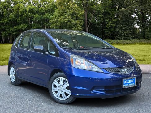 Used 2011 Honda Fit image 2