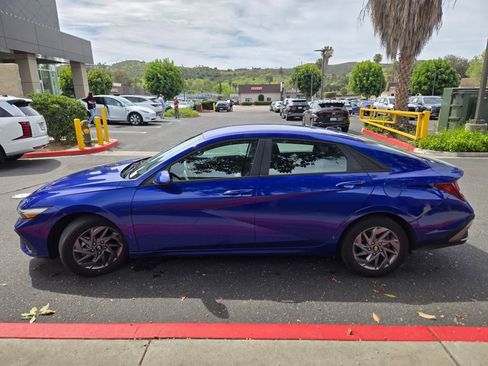 Certified 2024 Hyundai Elantra SEL image 5