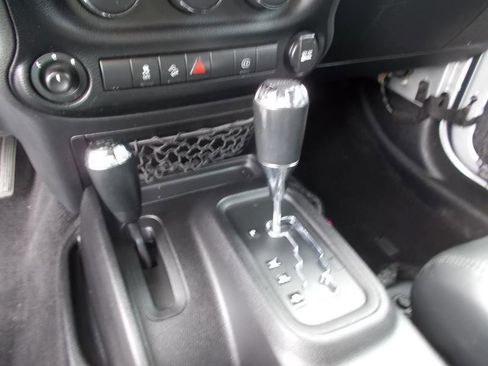 Used 2012 Jeep Wrangler Unlimited Sahara w/ Trailer Tow Group image 32