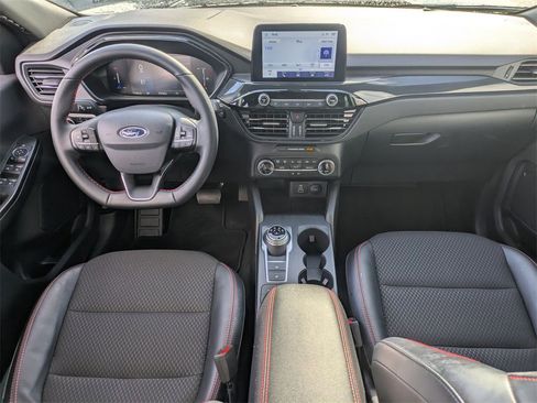 Used 2025 Ford Escape ST-Line image 25