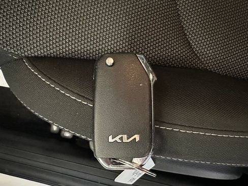 Used 2024 Kia Forte LXS w/ LXS Technology Package FWD image 16