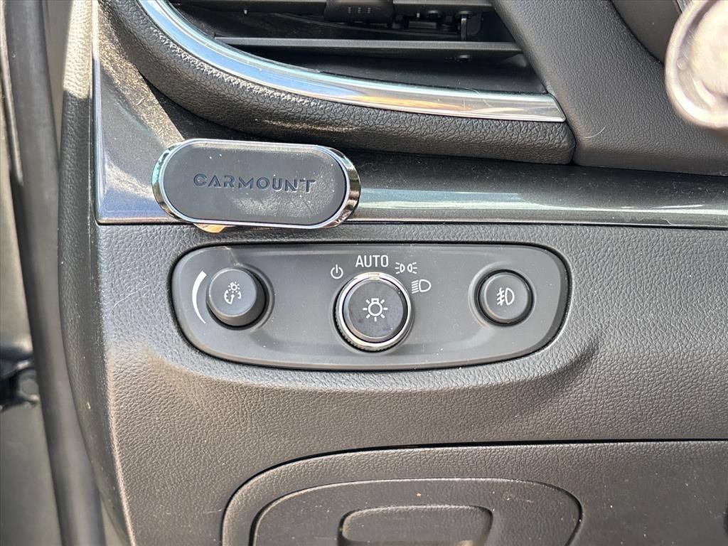 Used 2018 Buick Encore Premium AWD/4WD image 16