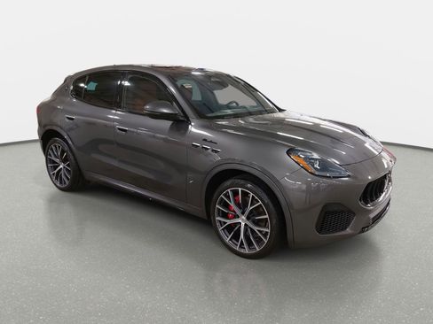 Used 2023 Maserati Grecale Modena image 3