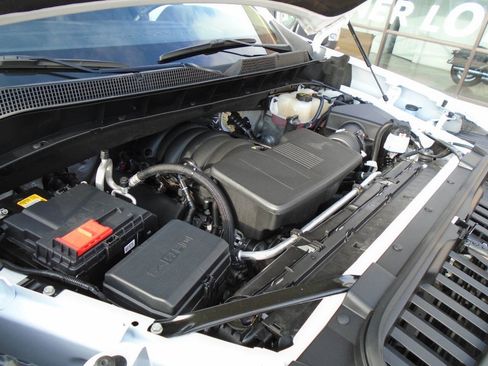 Used 2025 Chevrolet Silverado 1500 LT image 18