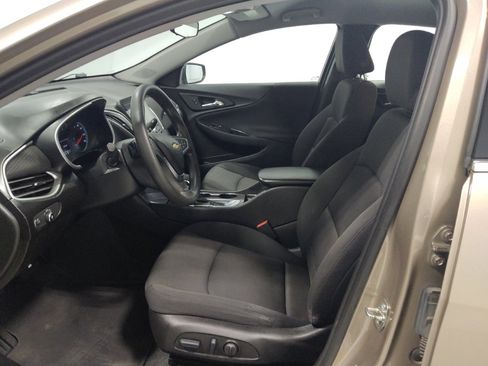 Used 2022 Chevrolet Malibu LS FWD image 17