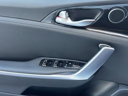 Used 2018 Kia Stinger RWD image 37