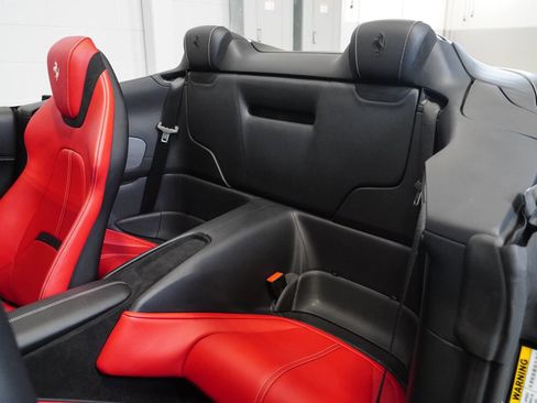 Used 2024 Ferrari Roma Spider RWD image 16