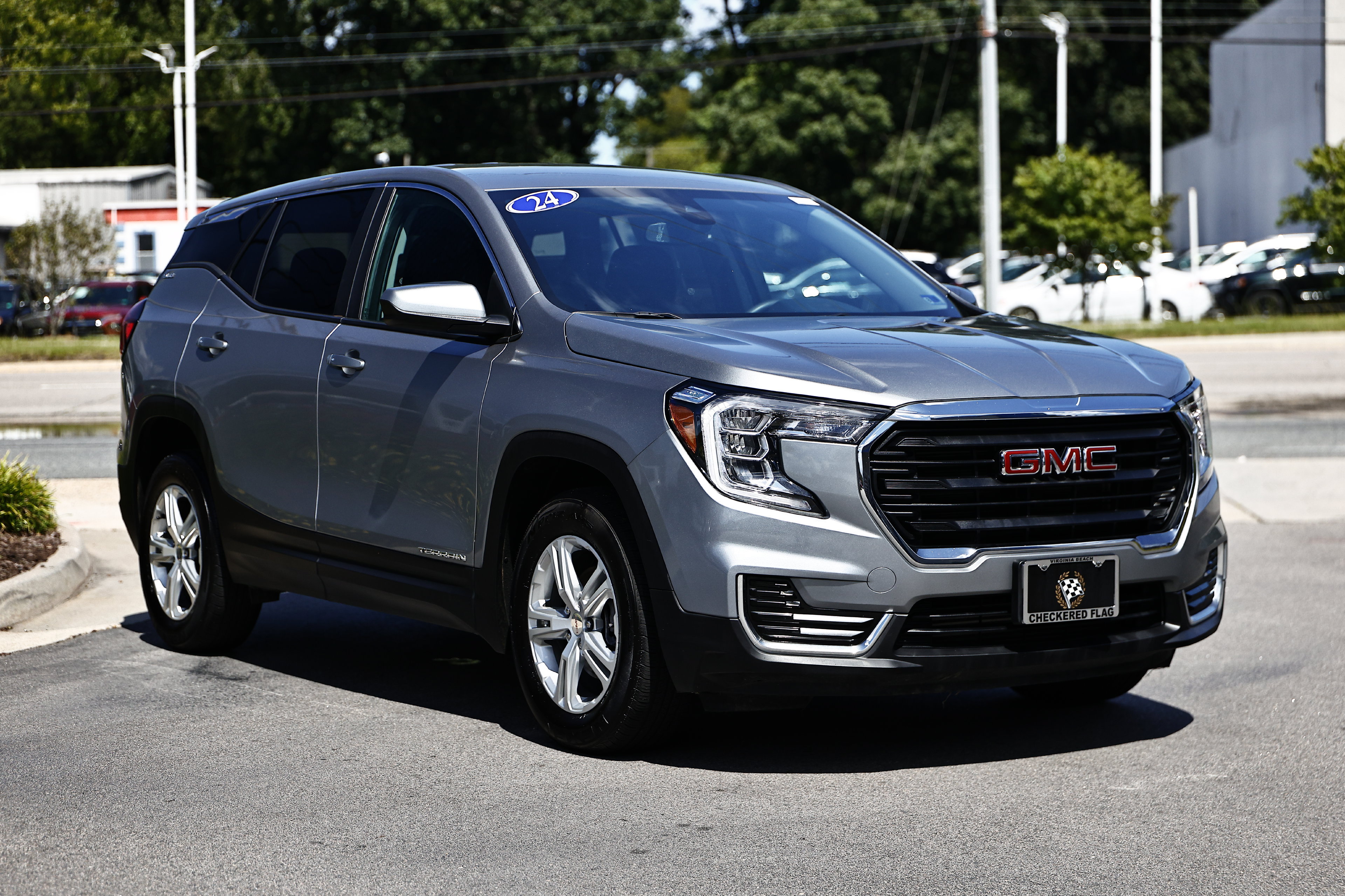 Used 2024 GMC Terrain SLE AWD/4WD image 12