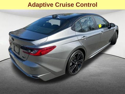 Used 2025 Toyota Camry XSE FWD image 10