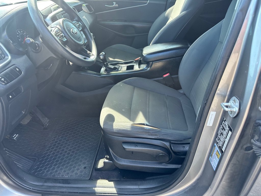 Used 2017 Kia Sorento AWD image 11